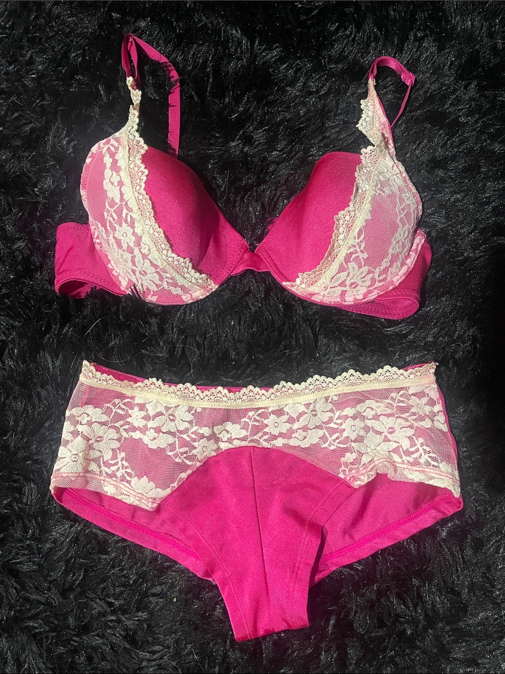 Women’s Lace Bra & Brief Set